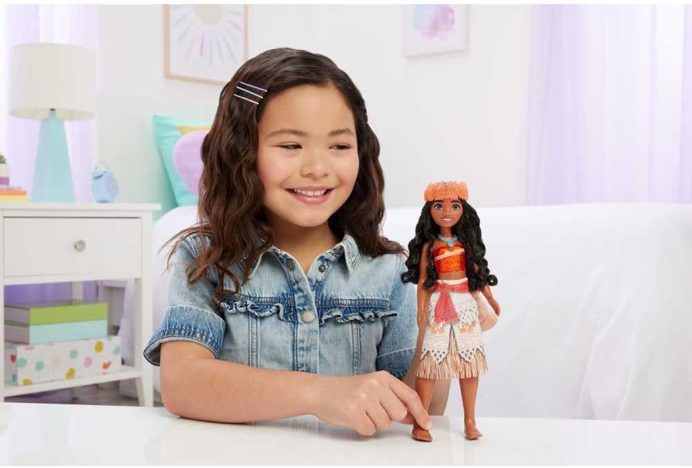 Mattel Disney Princess Tiana Doll in Sparkling Fashion with Removable Skirt, Tiara and Shoes, Posable & Collectible, Inspired by Movie