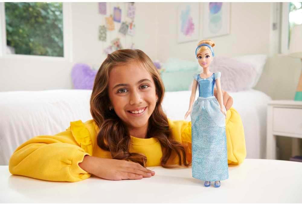 Mattel Disney Princess Tiana Doll in Sparkling Fashion with Removable Skirt, Tiara and Shoes, Posable & Collectible, Inspired by Movie