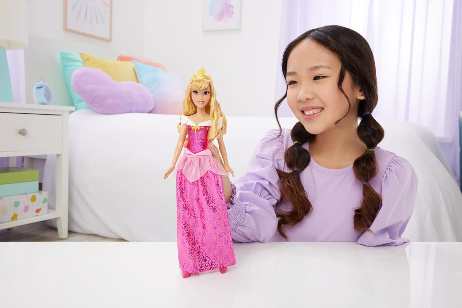 Mattel Disney Princess Tiana Doll in Sparkling Fashion with Removable Skirt, Tiara and Shoes, Posable & Collectible, Inspired by Movie
