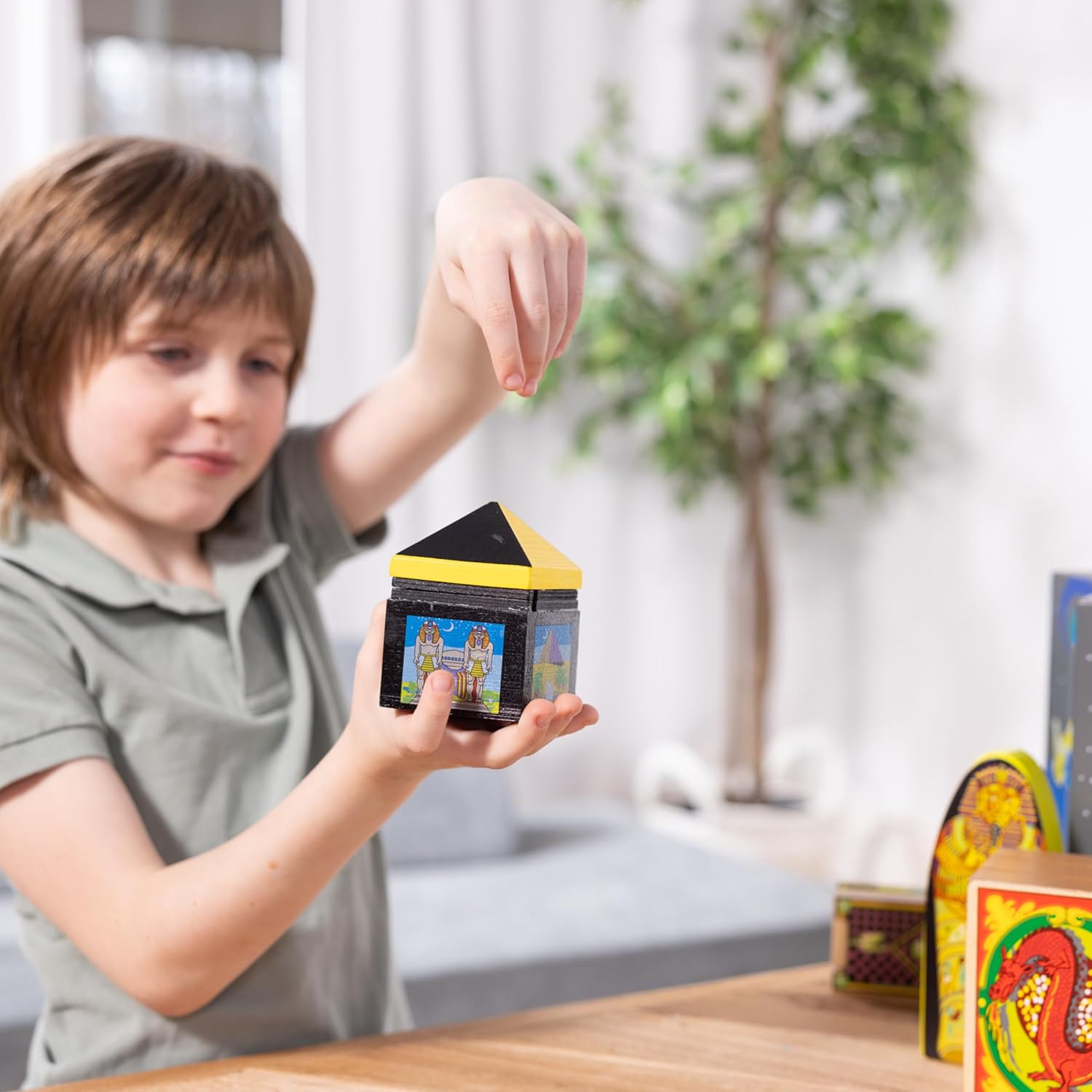 Melissa & Doug 11170 Deluxe Magic Set | Pretend Play Toy | Play Set | 8+ | Gift for Boy or Girl, Multicolor